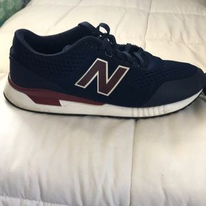 New Balance tennis shoes